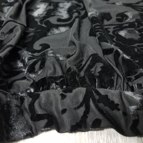 Velvet embossed cardi - Picture 5 of 11